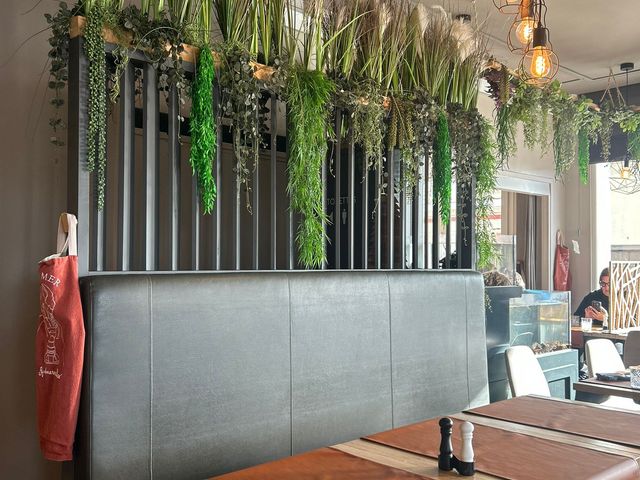 LE LOUP DE MER Grande salle