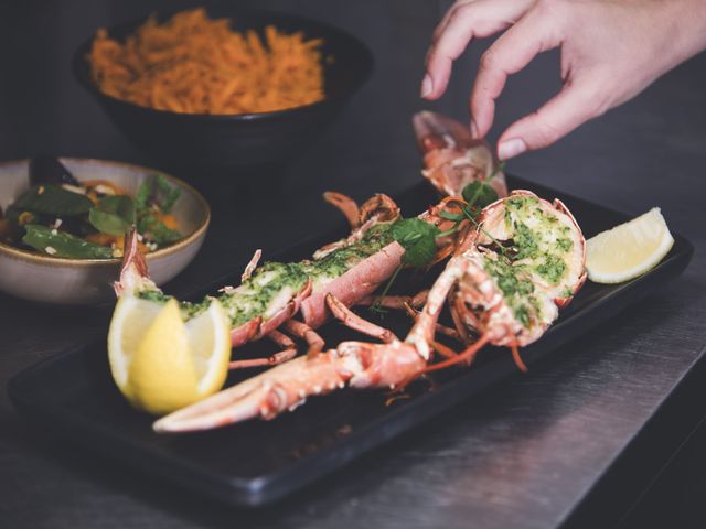 LE LOUP DE MER Homard chaud